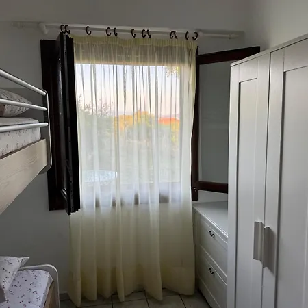 Alexandros Apartment *