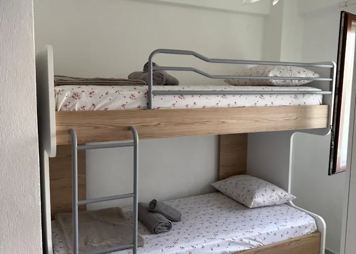 Alexandros Apartment *