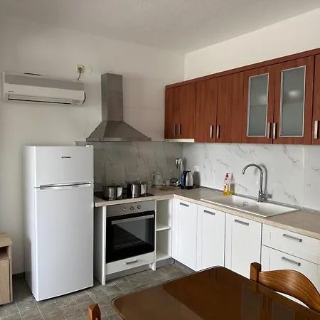 Lejlighed Alexandros Gomation